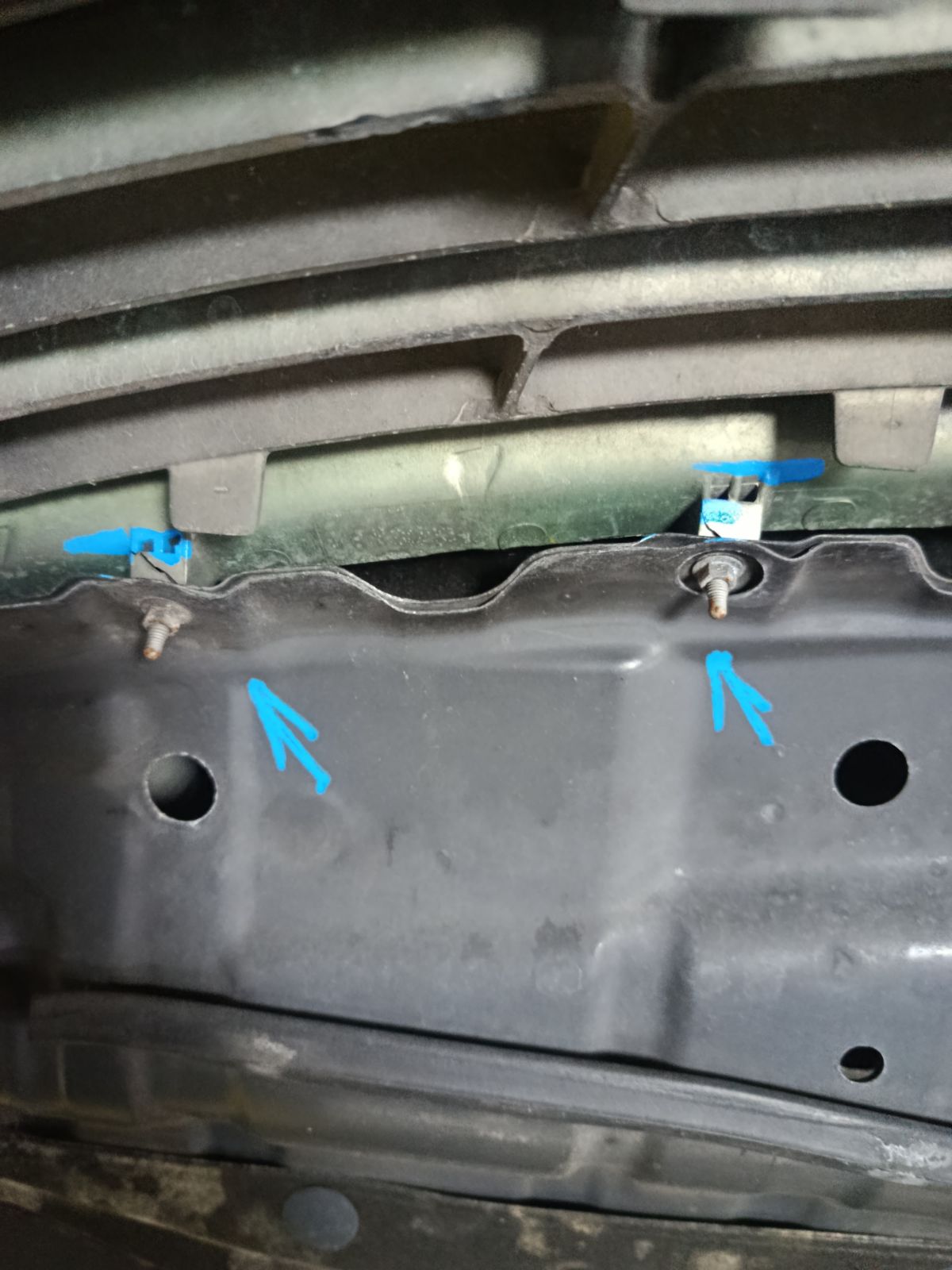 Капот на Nissan Teana J32 Фото 5