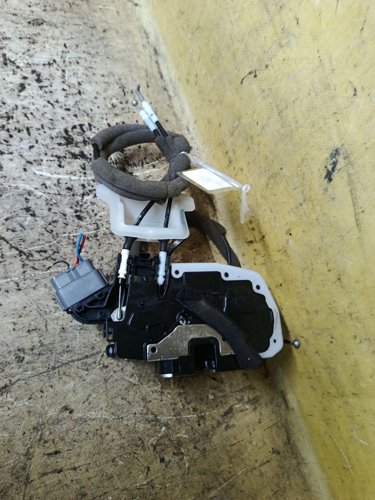 Замок двери на Nissan Teana TNJ32 Фото 2