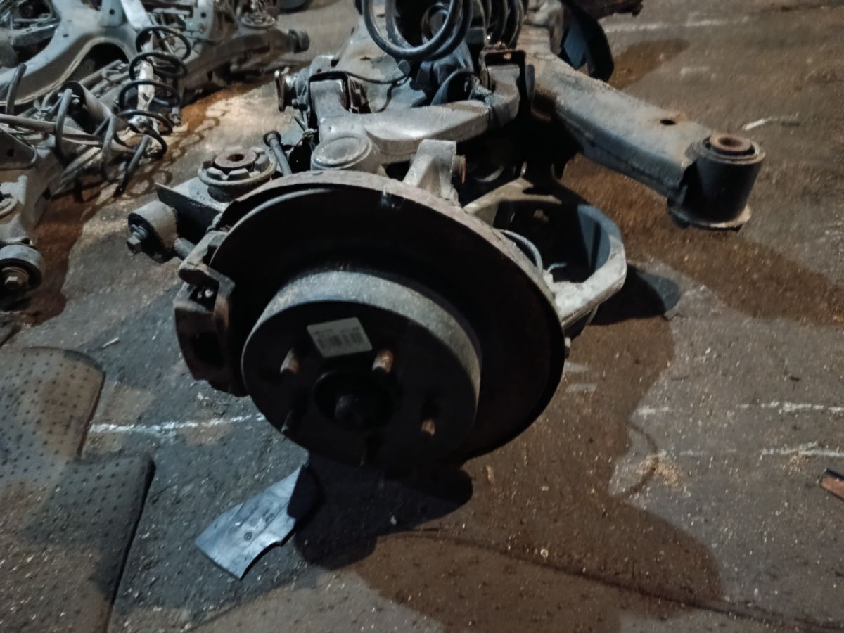 Балка подвески на Nissan Teana TNJ32 QR25DE Фото 4