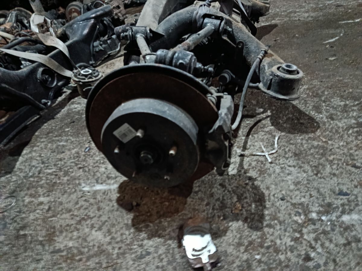 Балка подвески 51206-30080 на Toyota Crown GRS180 4GR-FSE Фото 4