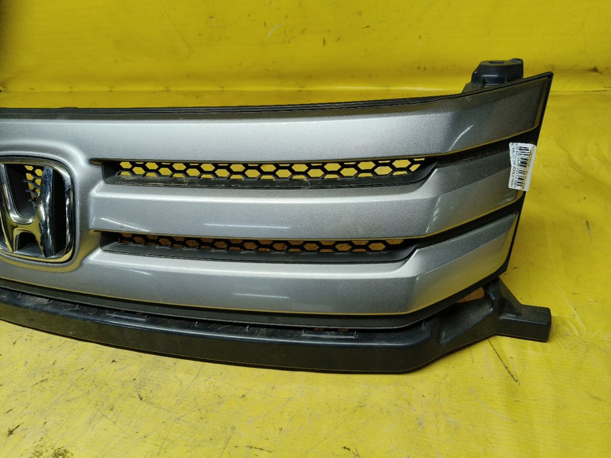 Решетка радиатора 71121-SFM-003 на Honda Freed Spike GB3 Фото 3