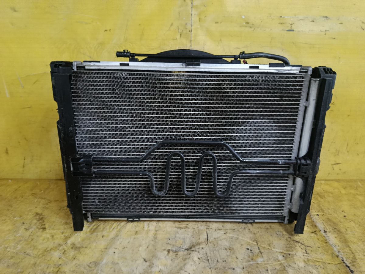Радиатор ДВС 16326937515, 6453922902201 на Bmw 3 Series E92-WA52 N46B20BD Фото 1