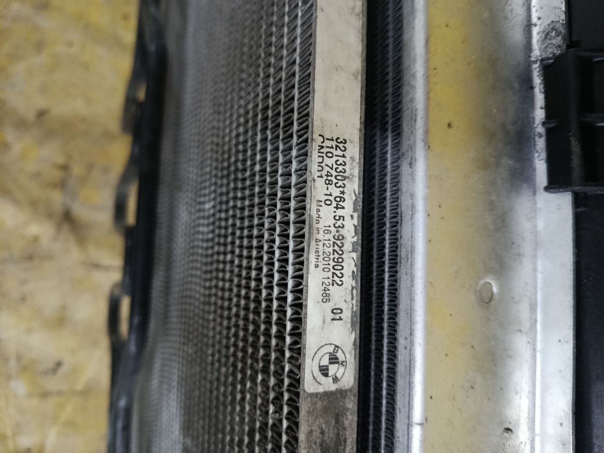 Радиатор ДВС 16326937515, 6453922902201 на Bmw 3 Series E92-WA52 N46B20BD Фото 2