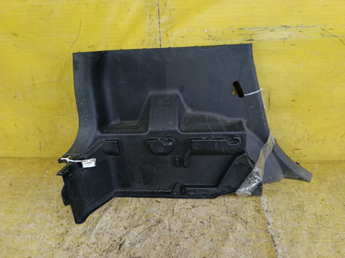 Обшивка багажника 84951-1U600 на Nissan Note E11 Фото 1