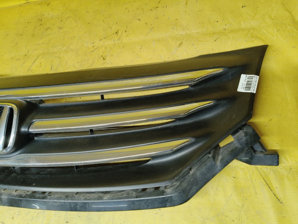 Решетка радиатора 71121-SYY-Z01-M1 на Honda Freed GB3 Фото 3