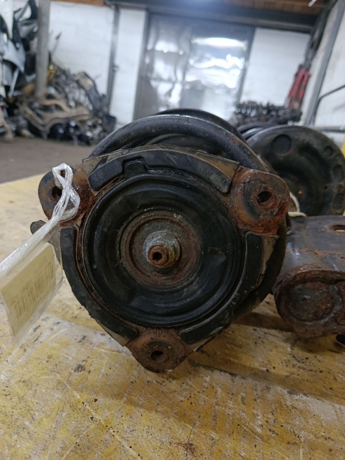 Стойка амортизатора на Nissan Teana J32 VQ25DE Фото 3