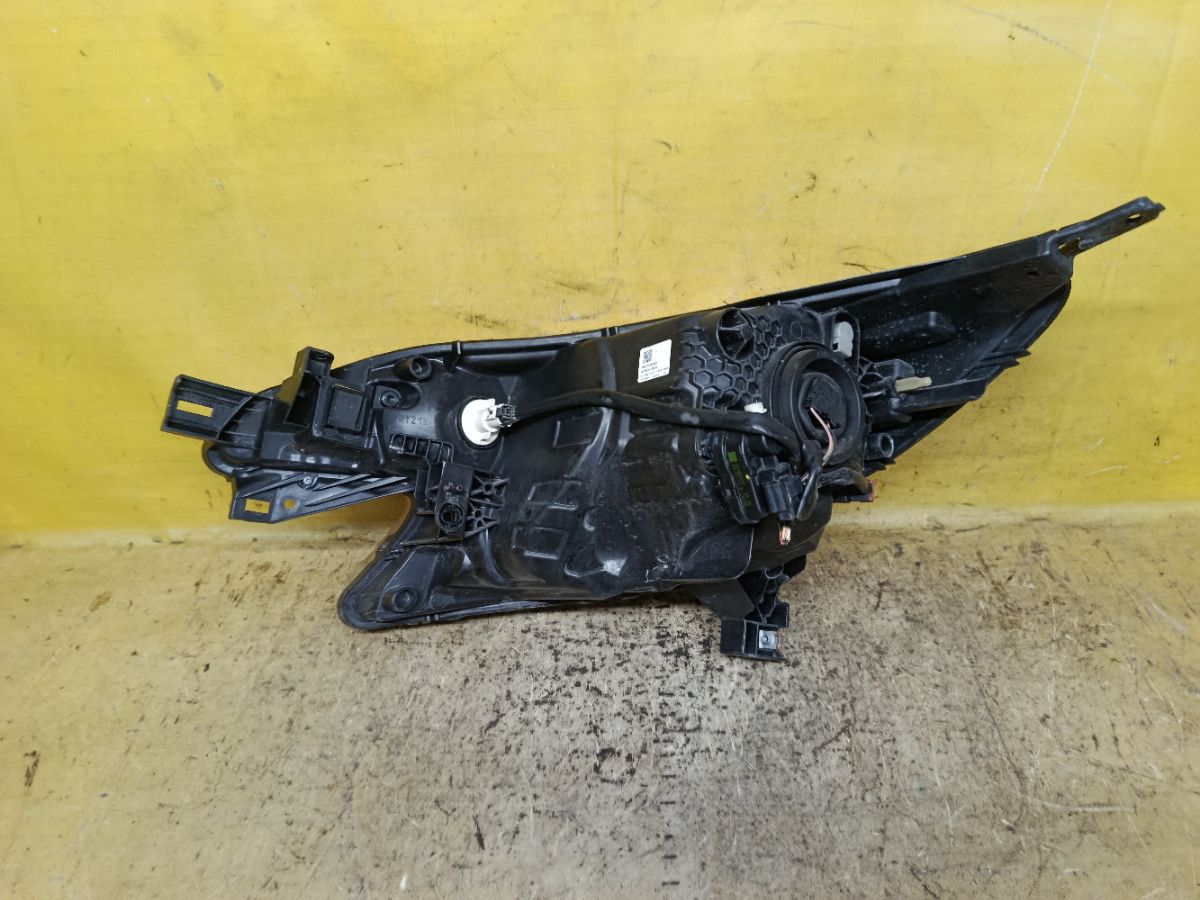 Фара 1868 1868, на Nissan Note E12 Фото 2