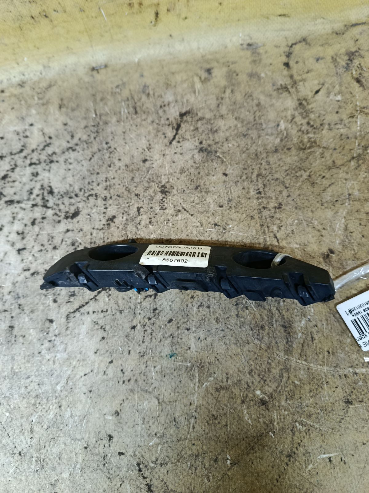 Крепление бампера 62225-3VA0A, 62225-3VA0B на Nissan Note NE12 Фото 1