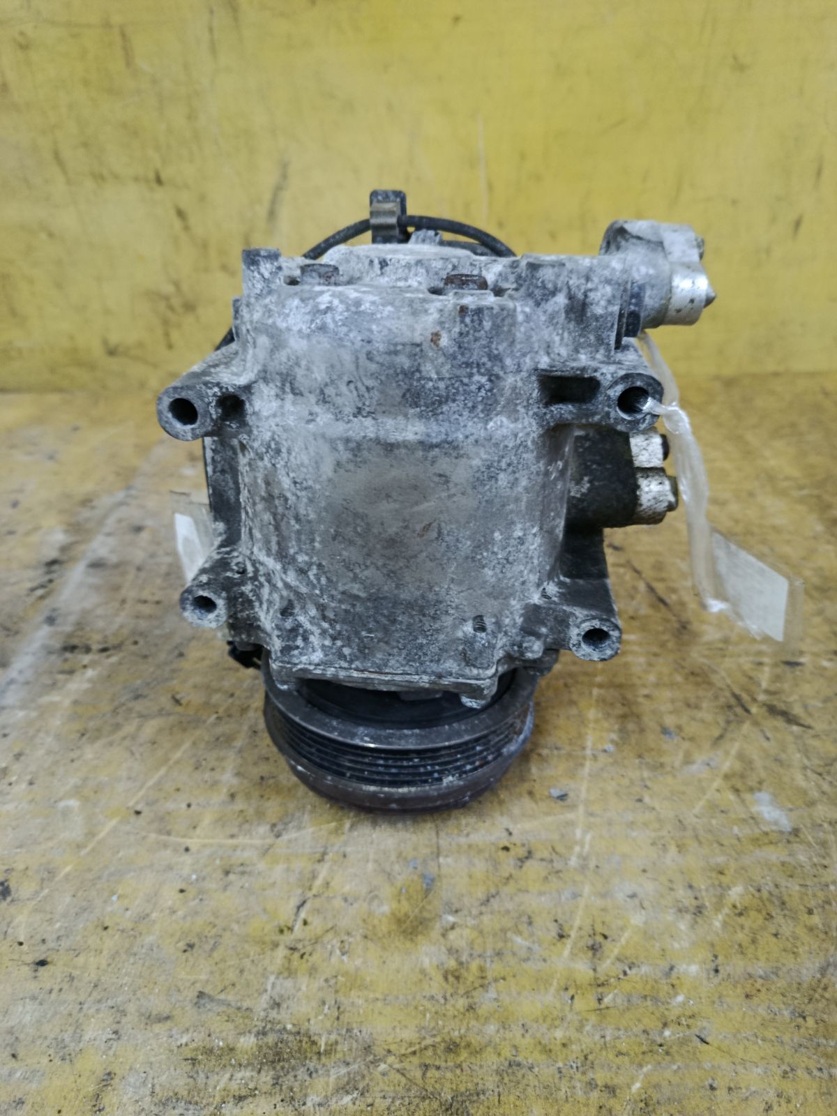 Компрессор кондиционера на Honda Freed GB3 L15A Фото 2