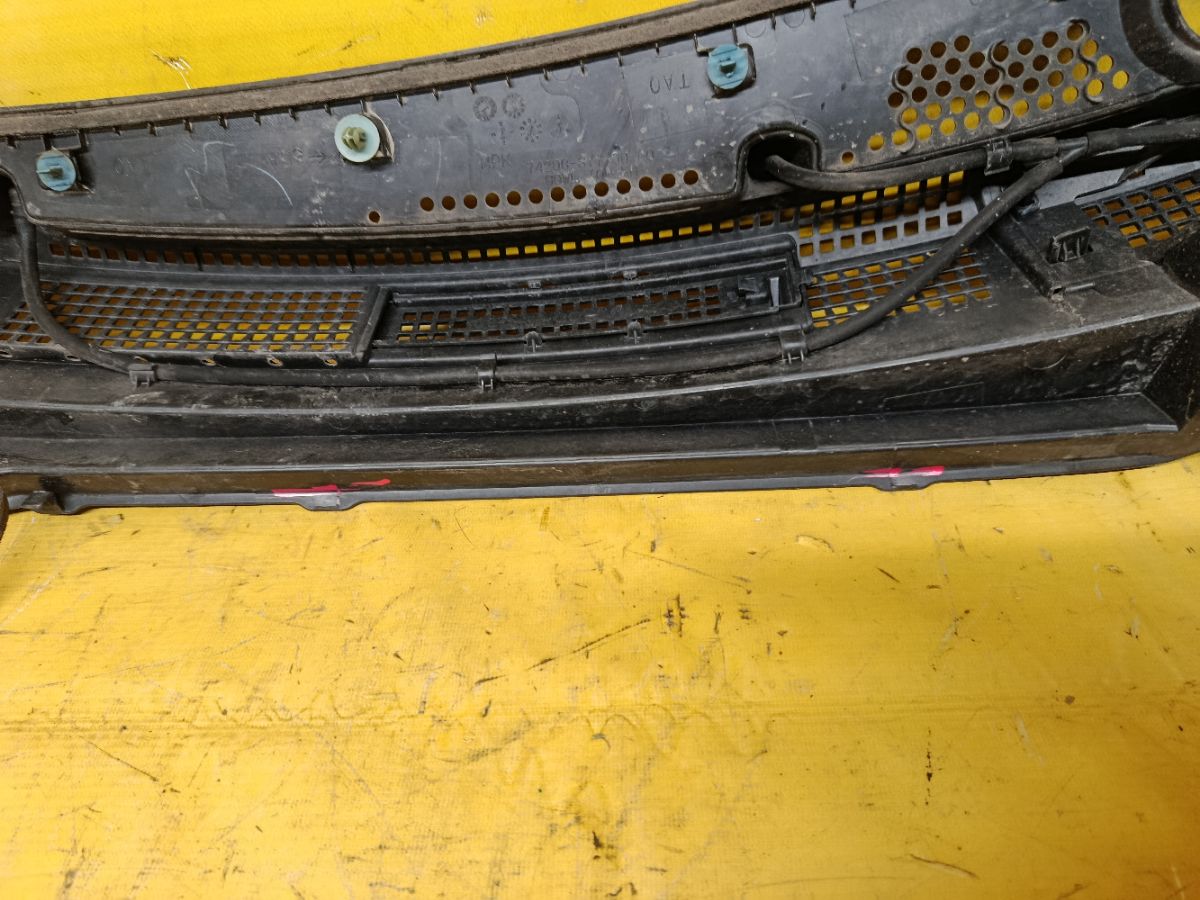 Решетка под лобовое стекло 74200-SYY-00-50 на Honda Freed GB3 Фото 3