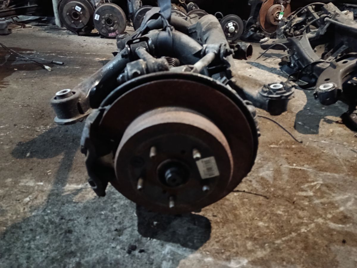 Балка подвески 51206-30080 на Toyota Crown GRS183 3GR-FSE Фото 3