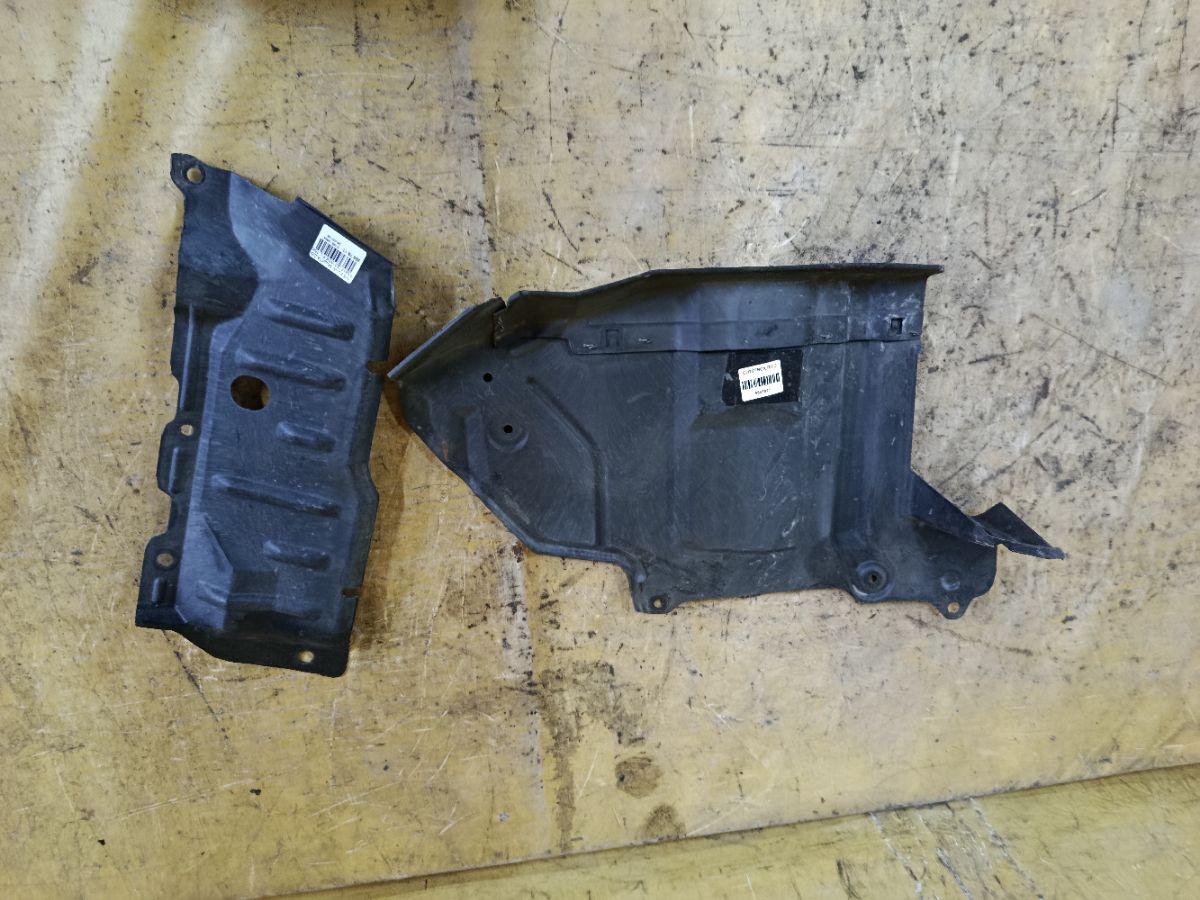 Защита двигателя 75894-4M700 на Nissan Sunny FNB15 QG15DE Фото 1