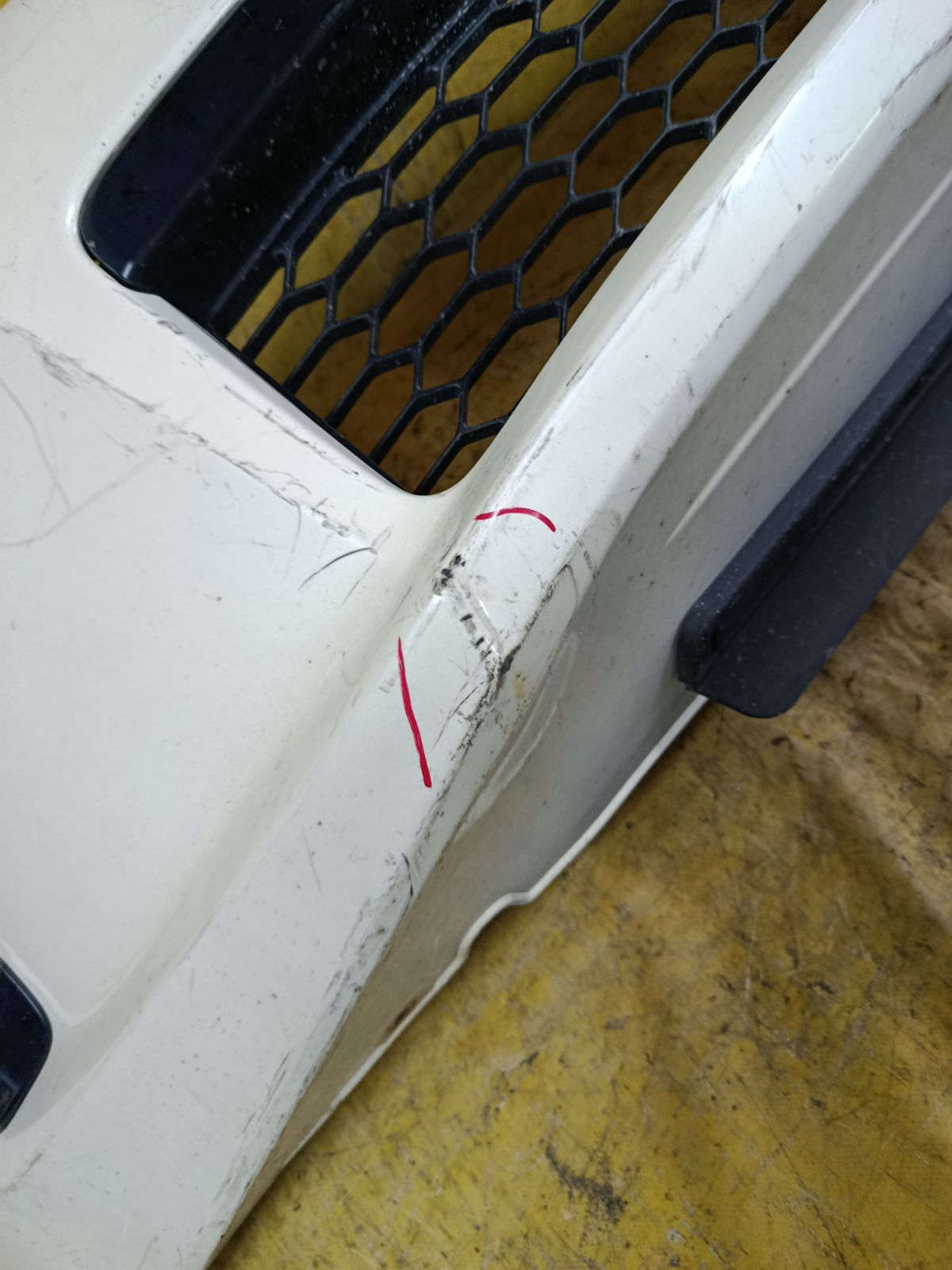Бампер 62022-8N040 на Nissan Sunny FNB15 Фото 13