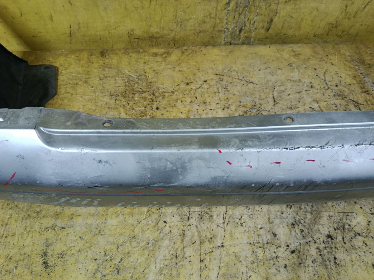 Бампер 85022-8N040 на Nissan Sunny FNB15 Фото 3