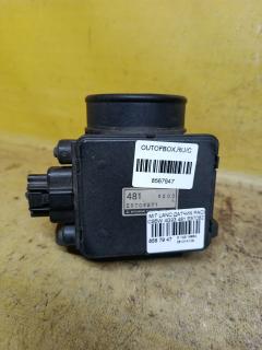 Датчик расхода воздуха на Mitsubishi Lancer Cedia Wagon CS5W 4G93 E5T08271
