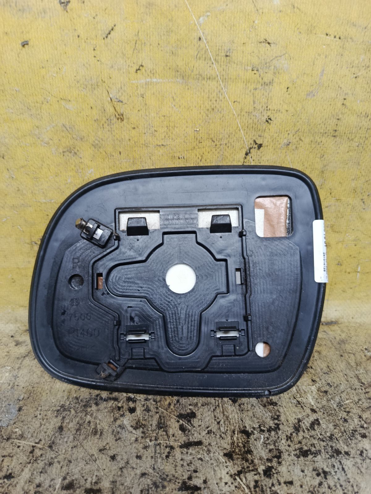 Зеркало-полотно 87931-48190 на Toyota Harrier MCU30W Фото 2