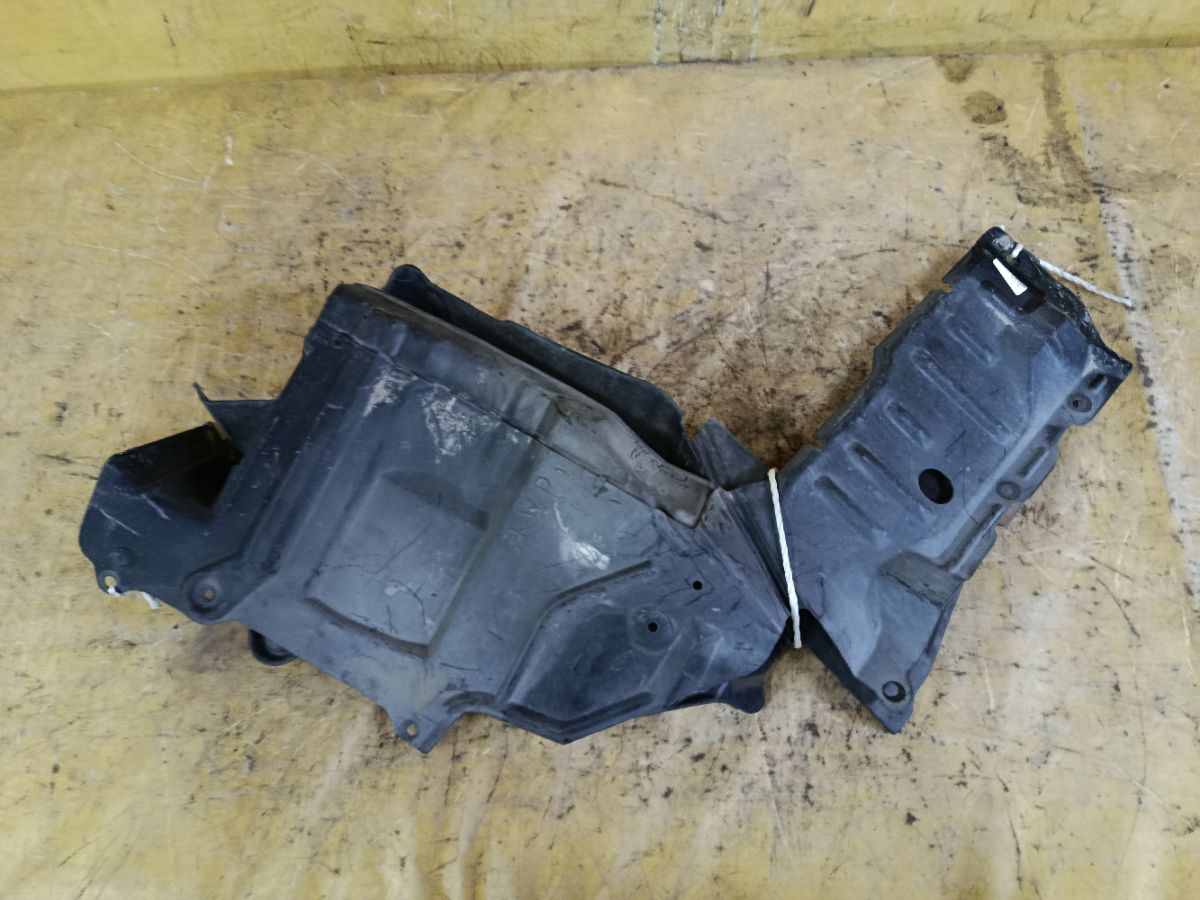Защита двигателя 75893-4M700, 75894-4M700 на Nissan Sunny FNB15 QG15DE Фото 2