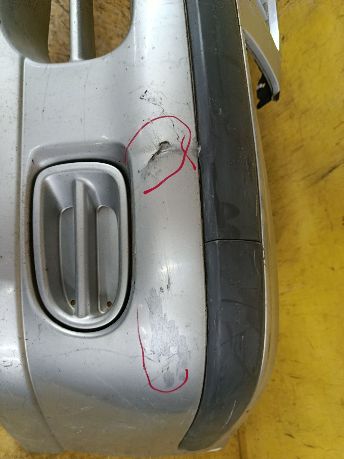 Бампер 62022-4M440 на Nissan Sunny FNB15 Фото 2
