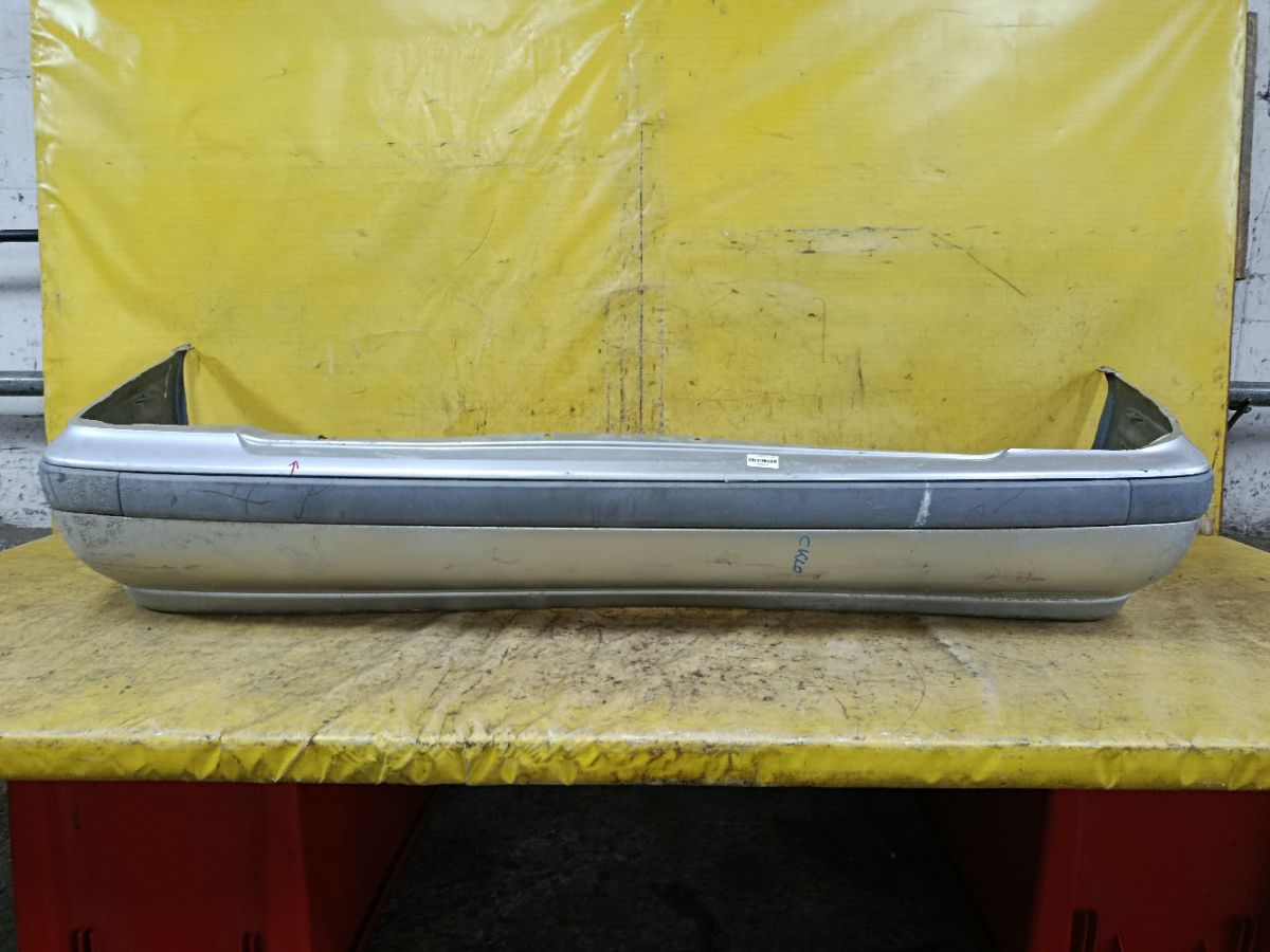 Бампер 85022-4M440 на Nissan Sunny FNB15 Фото 1