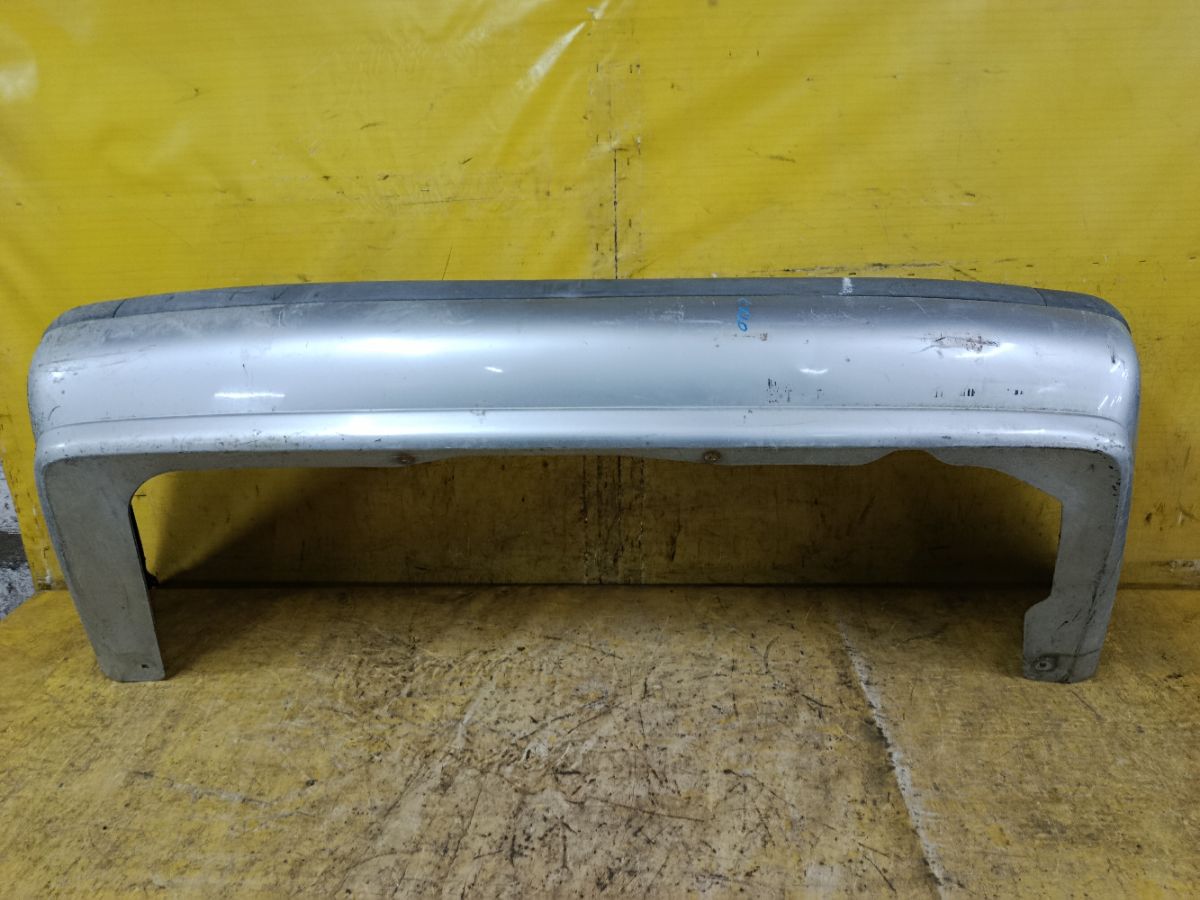 Бампер 85022-4M440 на Nissan Sunny FNB15 Фото 3