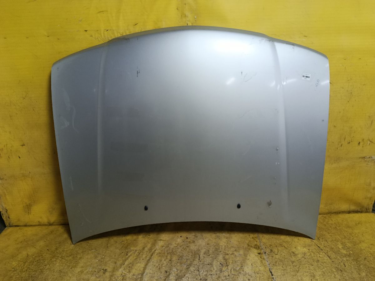 Капот F51004M4CM на Nissan Sunny FNB15 Фото 1