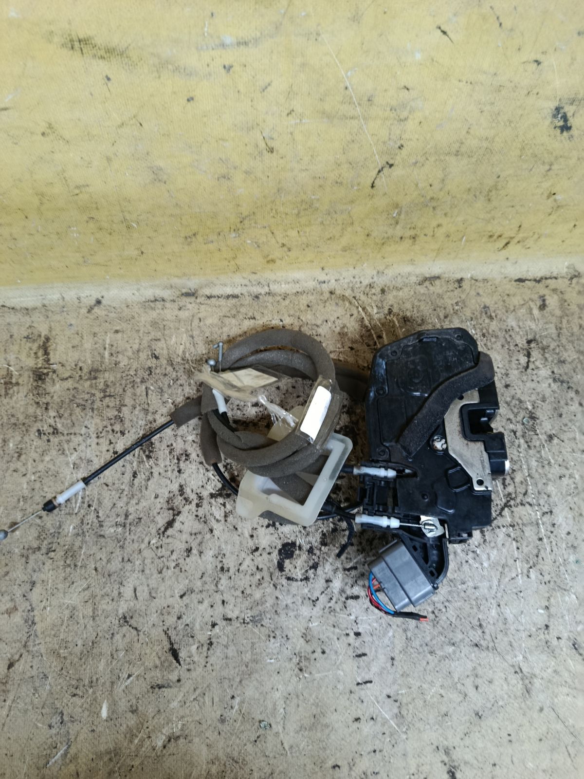 Замок двери на Nissan Teana J32 Фото 2