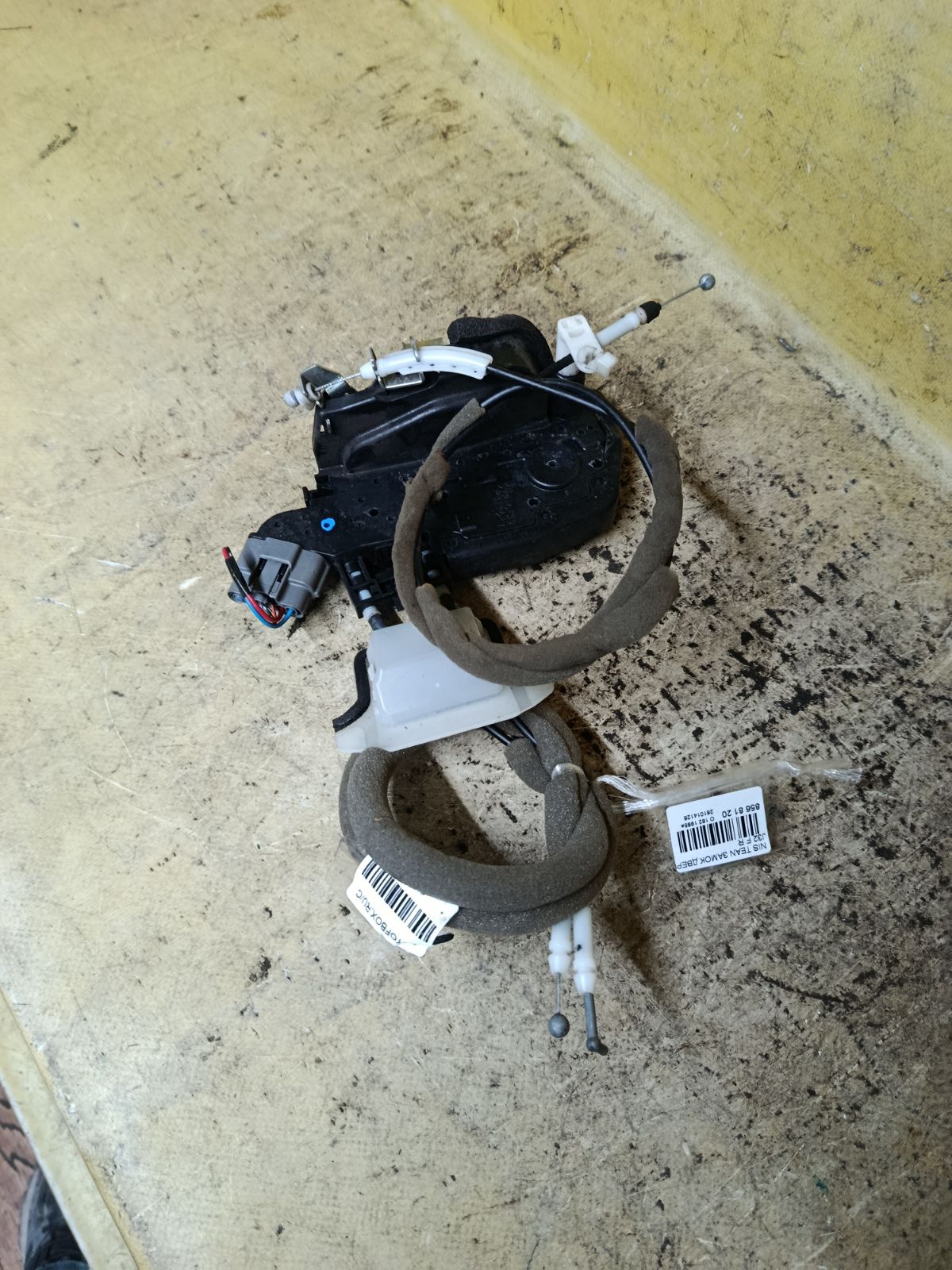 Замок двери на Nissan Teana J32 Фото 1