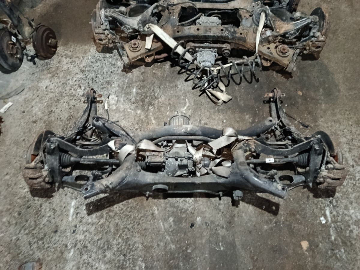 Балка подвески . на Mitsubishi Outlander CW5W 4B12 Фото 1