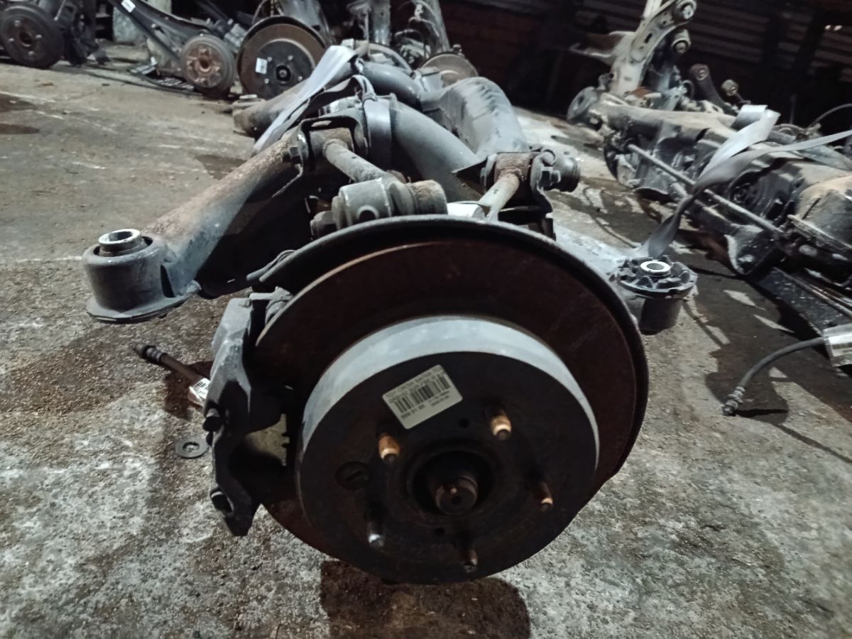 Балка подвески 51206-30080 на Toyota Crown GRS182 3GR-FSE Фото 3