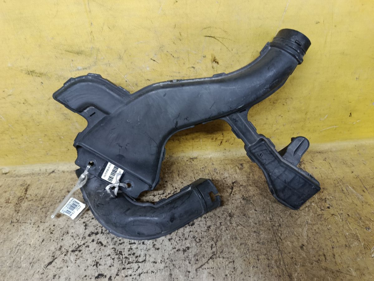 Воздухозаборник 16554 ED000 на Nissan Tiida Latio SNC11 HR15DE Фото 1