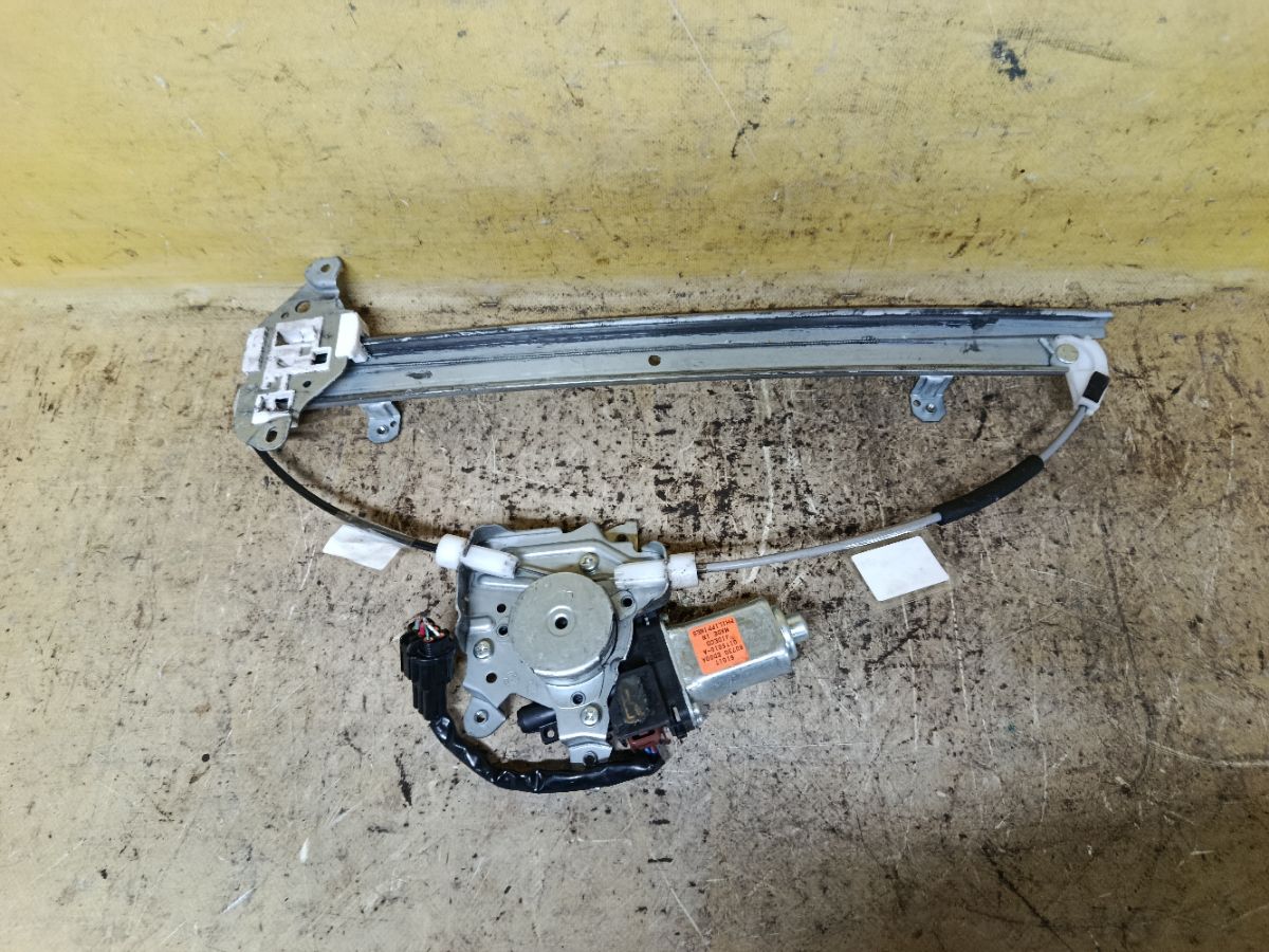 Стеклоподъемный механизм 80730-ED00A на Nissan Tiida Latio SNC11 Фото 2