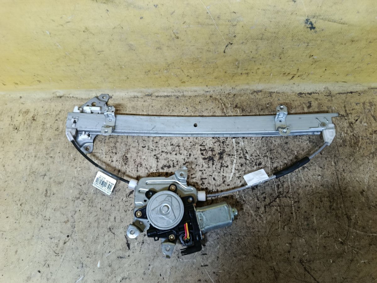 Стеклоподъемный механизм 80731-89915 на Nissan Tiida Latio SNC11 Фото 1