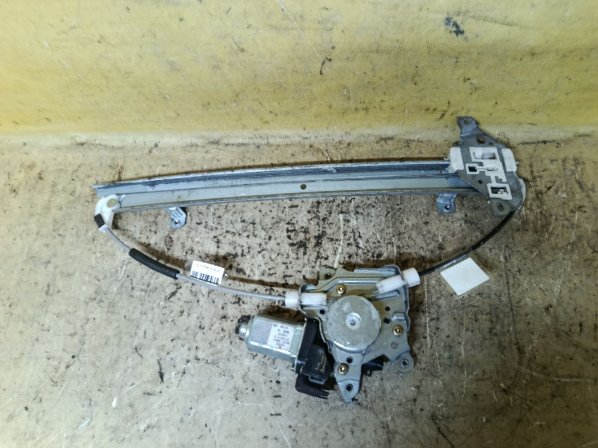 Стеклоподъемный механизм 80731-89915 на Nissan Tiida Latio SNC11 Фото 2