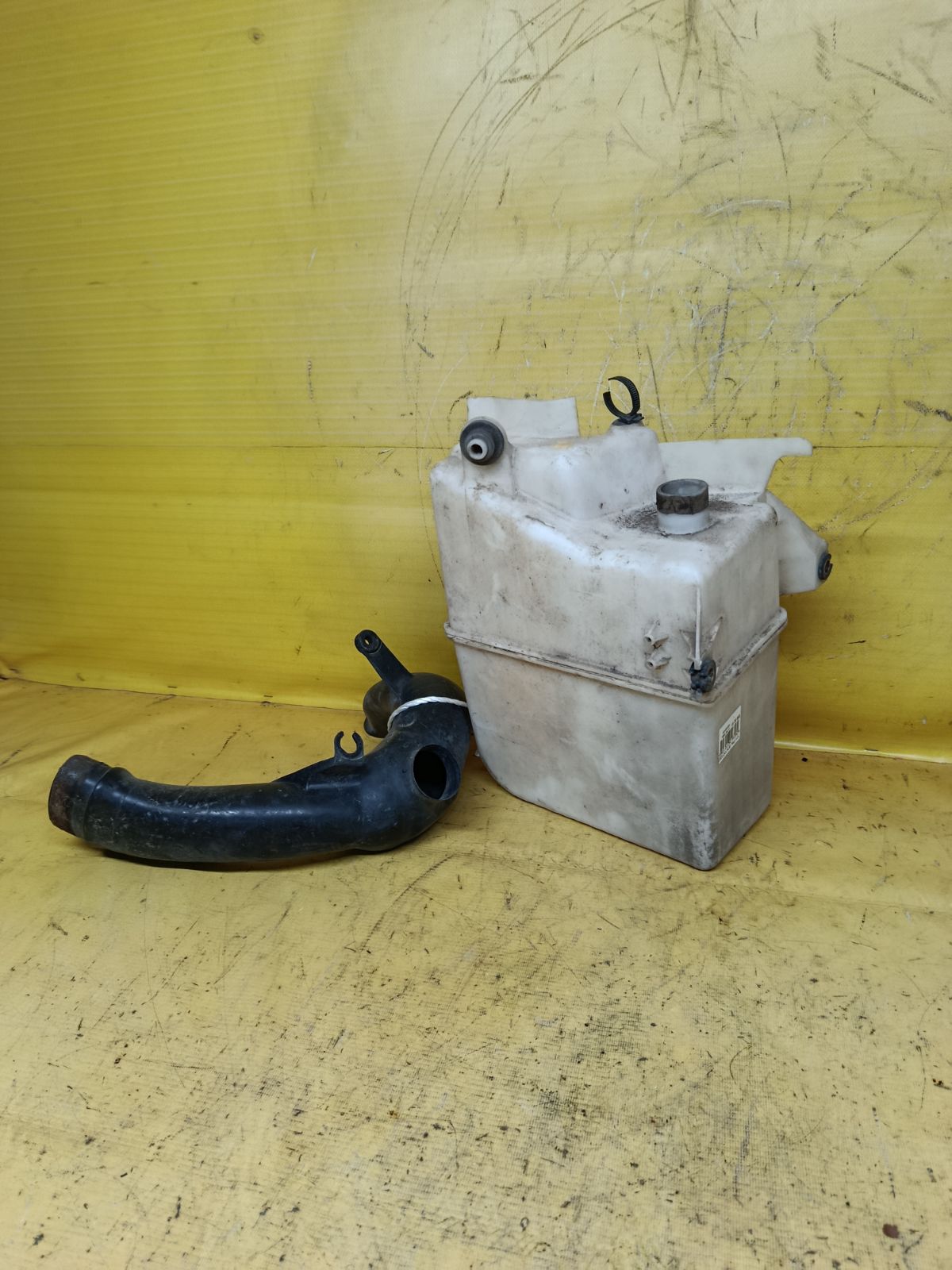 Влагоотделитель 17893-28030, 52811-44090, 17893-28030 на Toyota Ipsum ACM21W 2AZ-FE Фото 2