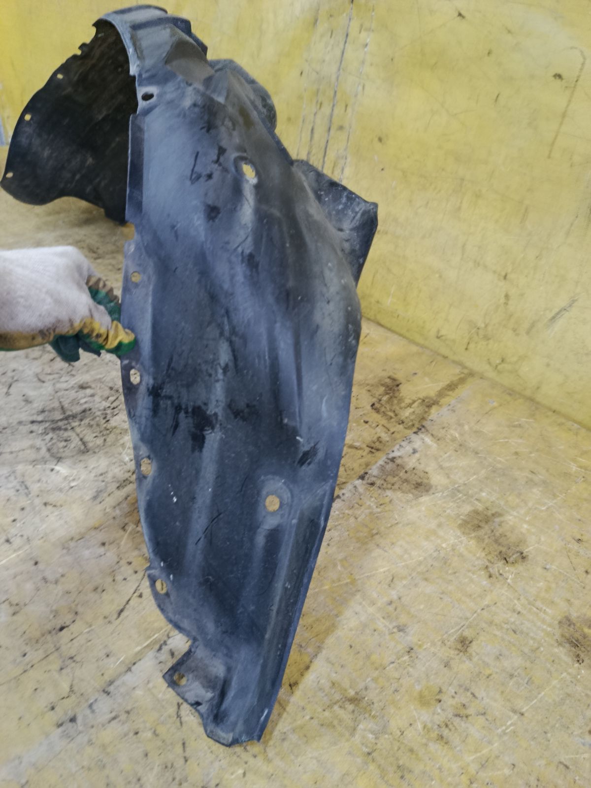 Подкрылок на Mazda Capella Wagon GWER FS-DE Фото 4