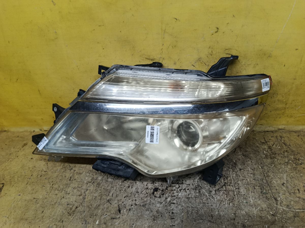 Фара 100-23682 100-23682, на Nissan Serena C26 Фото 1