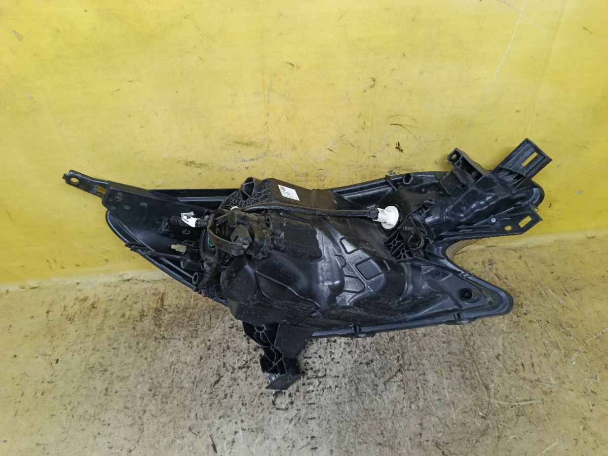 Фара 1868 1868, на Nissan Note E12 Фото 2