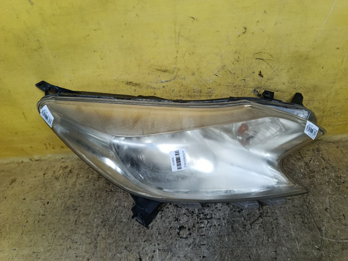 Фара 1868 1868, на Nissan Note E12 Фото 1