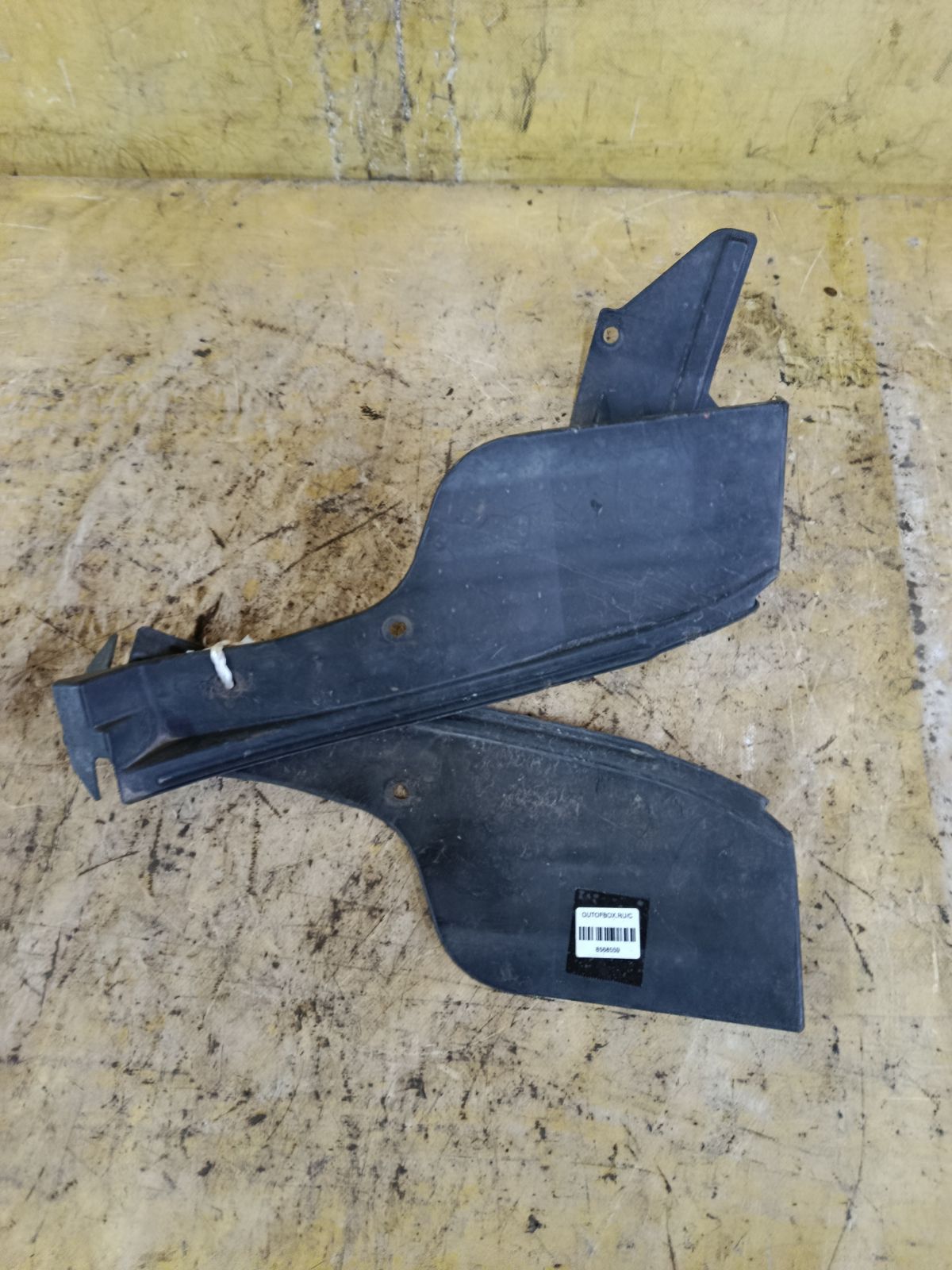 Подкрылок 78818-ED000, 78819-ED000 на Nissan Tiida NC11 HR15DE Фото 3