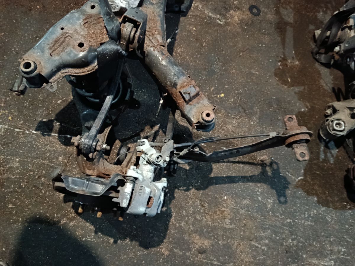 Балка подвески на Mazda Atenza GHEFP LF Фото 3