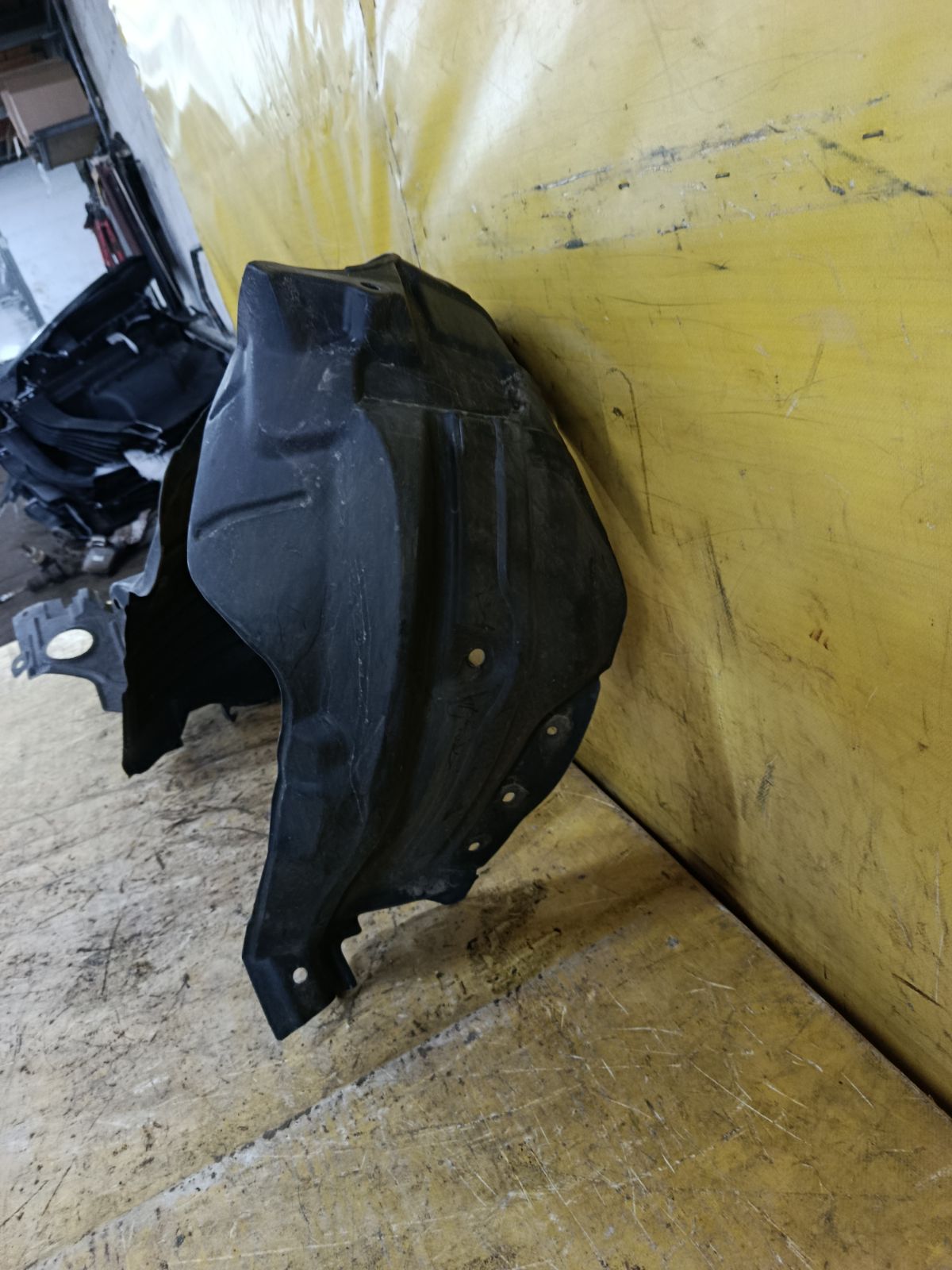 Подкрылок GAA956130 на Mazda Atenza GHEFP LF Фото 4