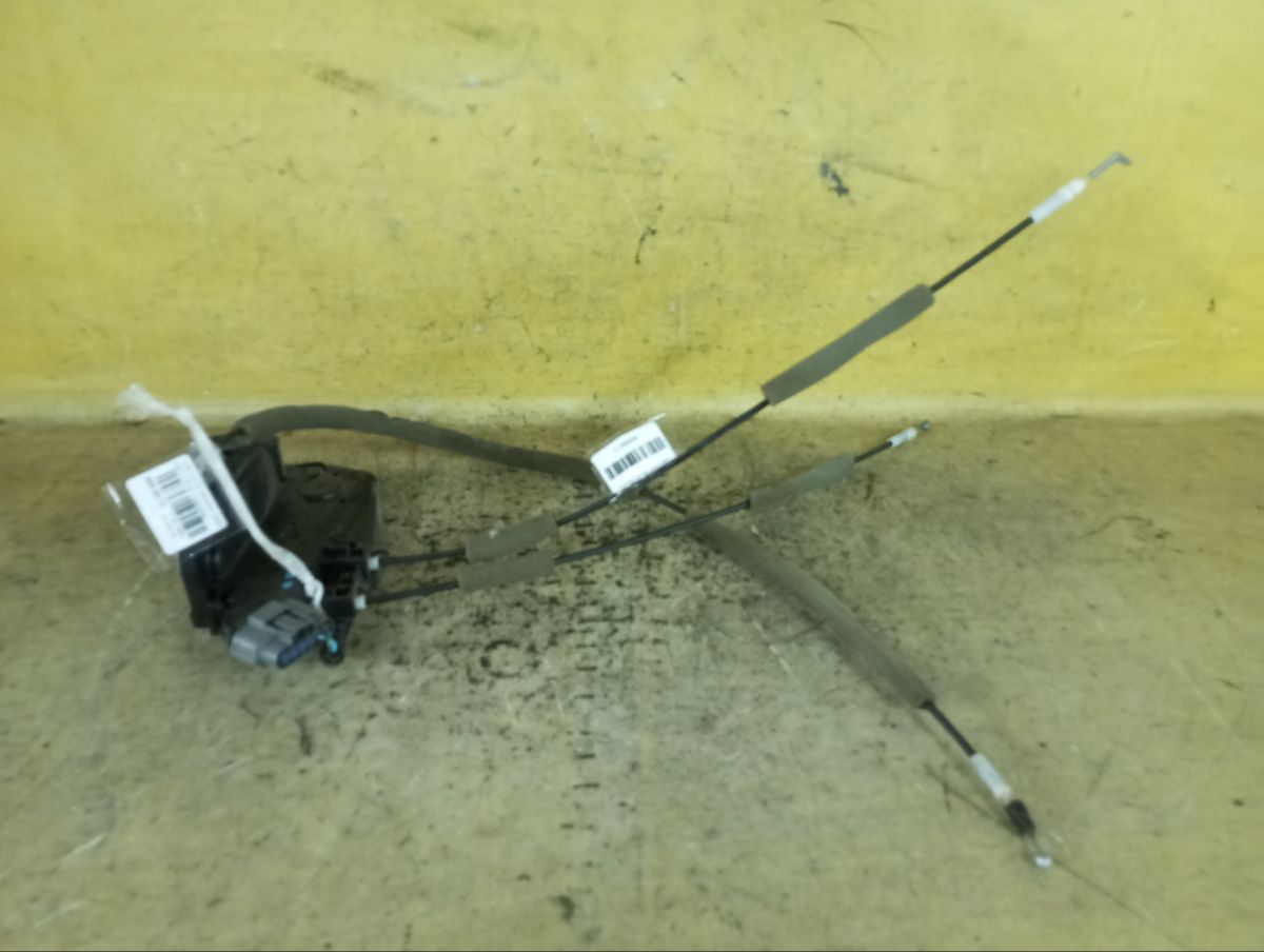 Замок двери на Nissan Note NE11 Фото 1
