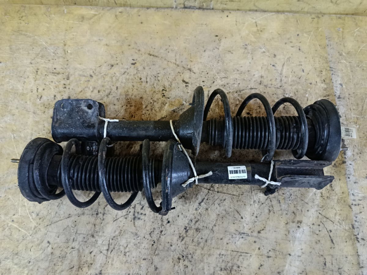 Стойка амортизатора 74т.км на Subaru Impreza Wagon GG3 EJ152 Фото 1