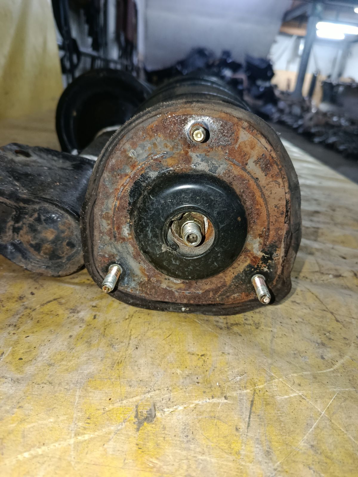 Стойка амортизатора 74т.км на Subaru Impreza Wagon GG3 EJ152 Фото 2