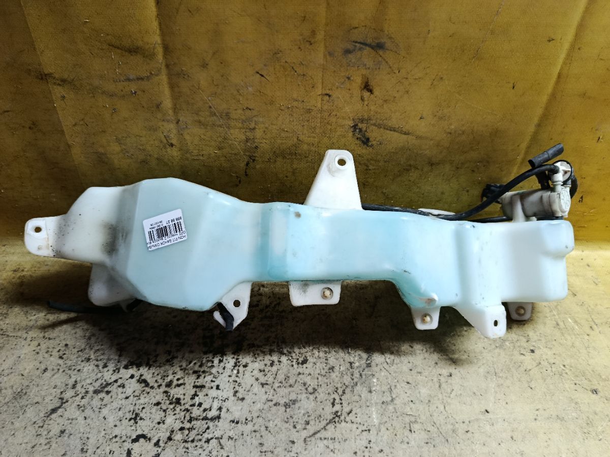 Бачок омывателя на Honda Fit Shuttle GP2 Фото 1