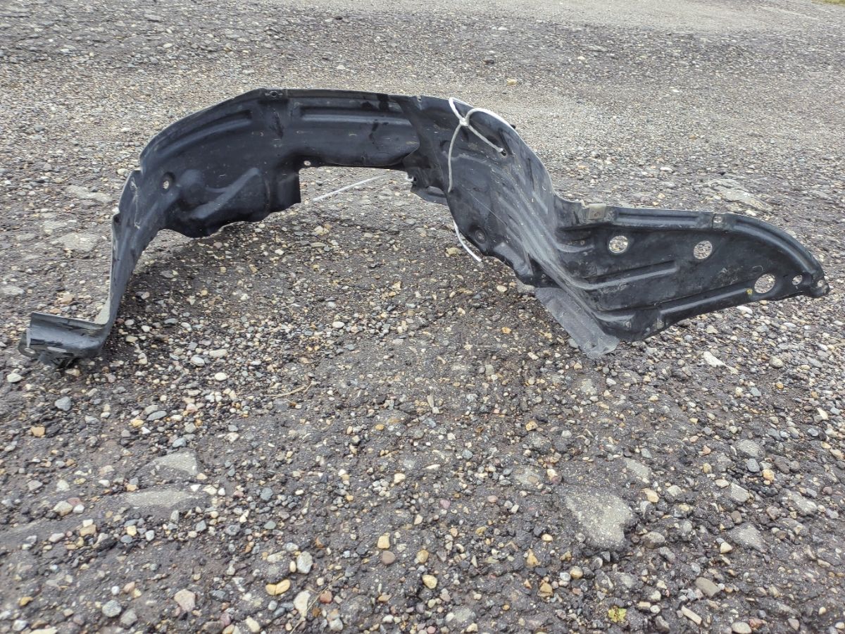 Подкрылок на Nissan Teana J31 Фото 4