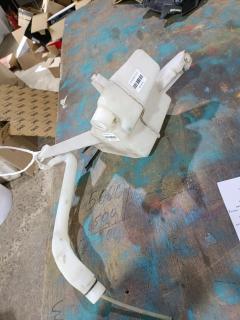 Бачок омывателя 28910 ED000, 28910 ED00A на Nissan Tiida C11 Фото 4