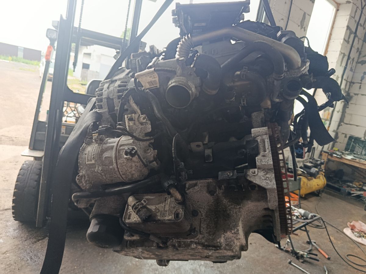 Двигатель на Volvo V40 MV D4204T14 Фото 11