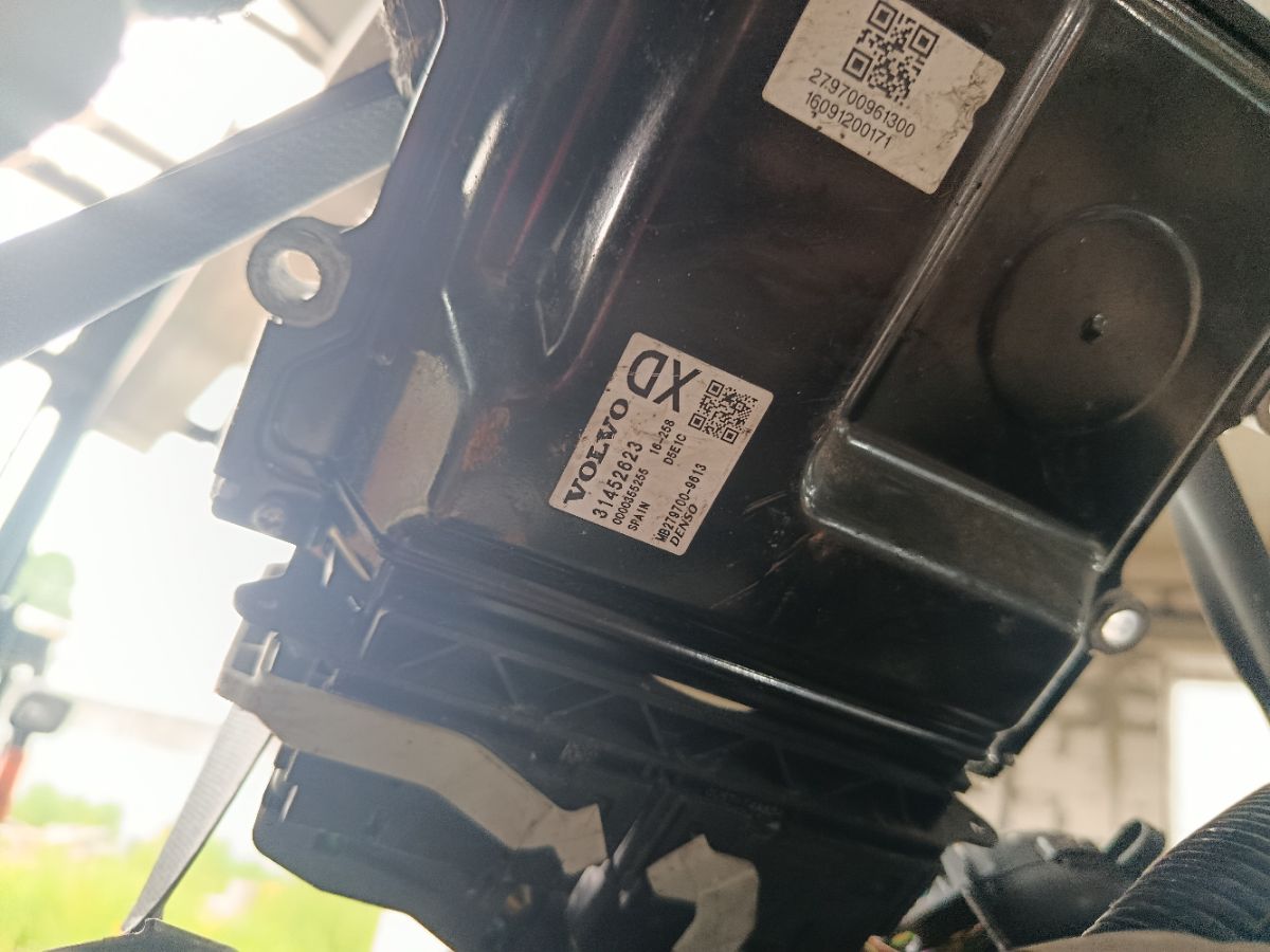 Двигатель на Volvo V40 MV D4204T14 Фото 12