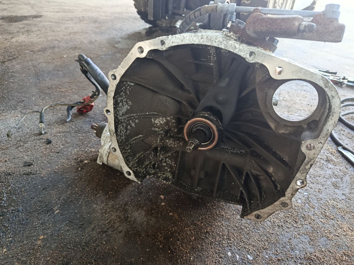 КПП механическая на Subaru Legacy Wagon BH5 EJ204 Фото 6